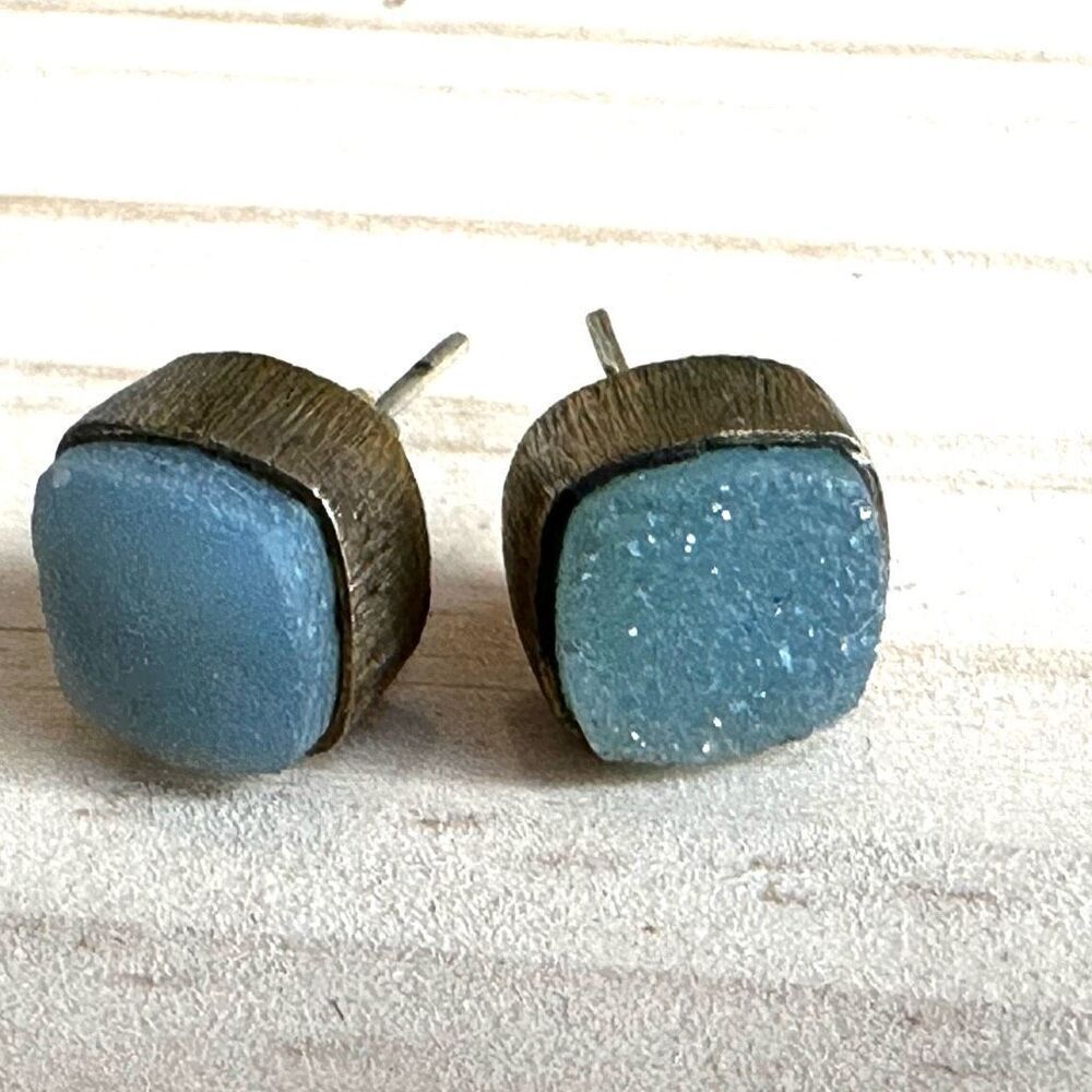 Faux Druzy Resin Stud Earrings in Brushed Gold-Tone Setting ✨💙